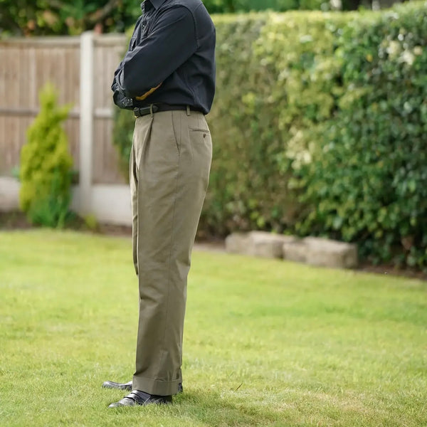 MEDIUMWEIGHT SANDED CANVAS COTTON TROUSERS by B. MOSS - Germain-Tailors